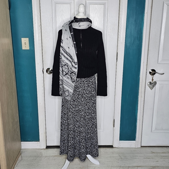 Christopher & Banks Long Skirt - Picture 11 of 16